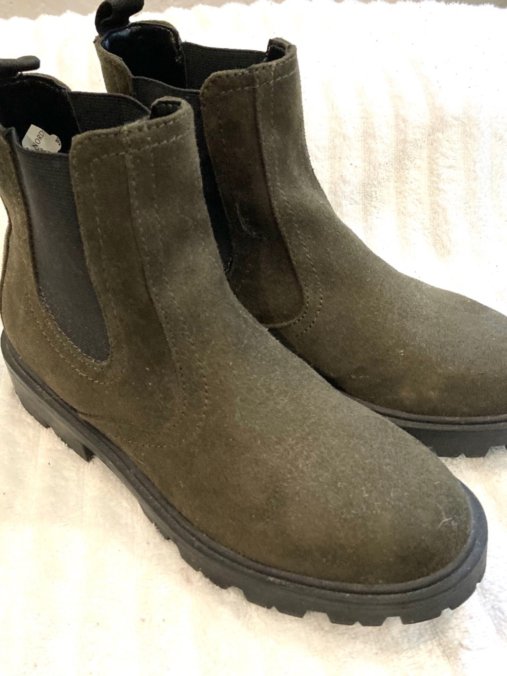 Nine West forest Green micro suede ankle boots